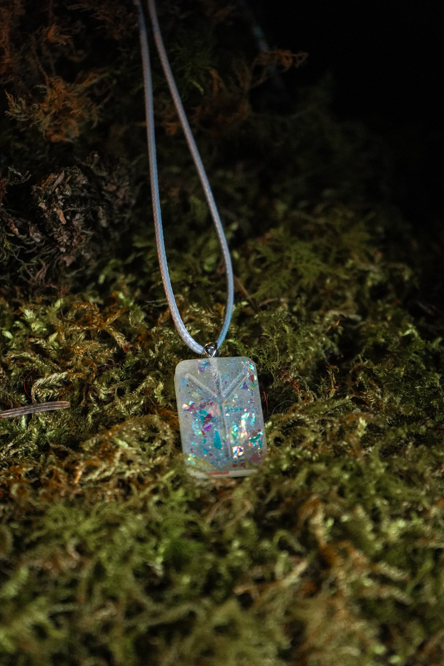 ✧ Collier Rune Futhark - Couleur blanc ✧