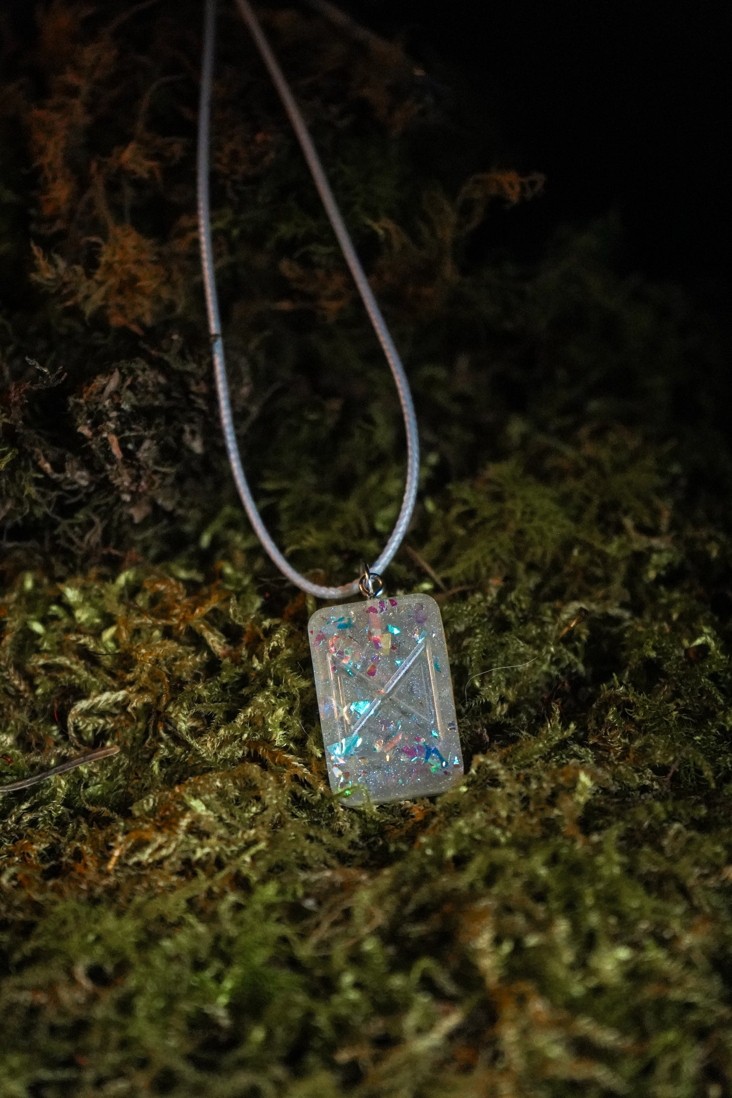 ✧ Collier Rune Futhark - Couleur blanc ✧